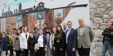 ozel-gereksinimli-bireylerden-770-parcalik-seramik-pano.jpg