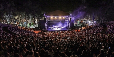 paribu-sponsorlugunda-2025-sezonu-acikhava-konserleri-basladi.jpg