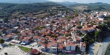 tirilyede-zeytin-cicegi-festivali-coskusu.jpg