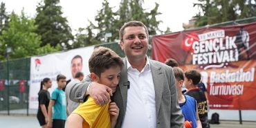 torbalida-19-mayis-coskusu-genclik-festivali-ile-zirveye-cikti.jpg