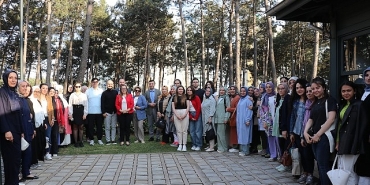 uskudar-universitesi-bilim-kafe-bulusmalari-ile-bilimi-halkla-bulusturdu.jpg