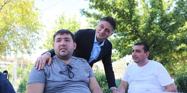 aliagada-protokol-ve-vatandaslar-bayramlasti.jpg