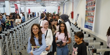 baskan-cercioglu-100-bine-yakin-kitapseveri-fuar-aydinda-bulusturdu.jpg