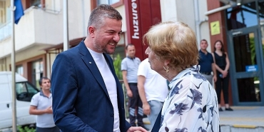 baskan-gorkem-dumandan-huzurevi-ziyareti.jpg