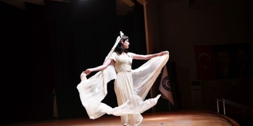 eude-70-yila-ozel-gorkemli-defile.jpg