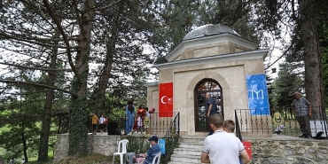 inegol-fatihi-turgut-alp-dualarla-anildi.jpg