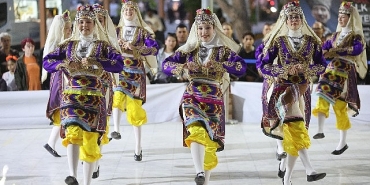 karabaglarda-19-mayis-coskusu-halk-oyunlariyla-taclandi.jpg