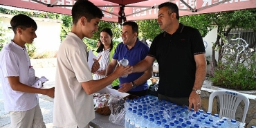 kemer-belediyesinden-lgsye-giren-ogrencilere-su-ve-seker.jpg