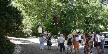 kemerde-mor-turizm-basladi.jpg