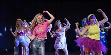 konakli-kursiyerlerden-muzik-ve-dans-soleni.jpg