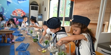 minikler-deniz-canlilarini-kesfetti.jpg