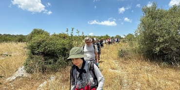 mysia-yollarinda-leylek-senligine-ozel-yuruyus.jpg
