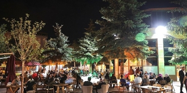 nevmekanda-canli-muzik-keyfi-yasandi.jpg