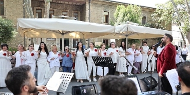 bagcilar-belediyesi-turk-halk-muzigi-korosundan-darulacezede-anlamli-konser.jpg