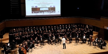 eu-klasik-turk-muzigi-korosundan-izmir-festivalinde-unutulmaz-performans.jpg