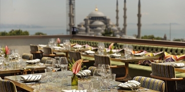 gecmisten-gunumuze-uzanan-bir-sentez-yolculugu-yuzyillar-boyunca-suregelen-gastronomi-geleneklerinin-modern-dokunuslarla-bulusmasi.jpg