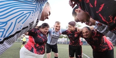 golcuk-koyler-arasi-geleneksel-6-futbol-turnuvasi-basladi.jpg