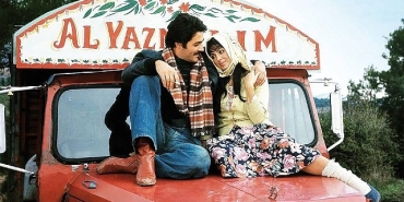 kervansaray-arkasinda-acik-havada-sinema-keyfi.jpg