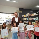 minik-karikaturistler-is-basinda-ayvalik-belediyesinden-cocuklara-renkli-bir-yaz-atolyesi.jpg