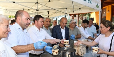 osmangazide-asure-kazanlari-kardeslik-icin-kaynadi.jpg