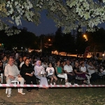 osmangazide-cocuklar-acik-hava-sinemasinda-bulustu.jpg