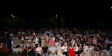baglama-sesi-muhabbete-sarki-sozleri-eglenceye-donustu.jpg