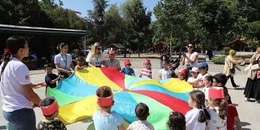 istanbulda-61-bini-askin-cocuk-oyun-her-yerde-dedi.jpg