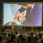 kartepede-acik-hava-sinema-geceleri-yogun-ilgi-goruyor.jpg