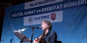 melih-cevdet-anday-anma-gecesi-orende-gerceklesti.jpg
