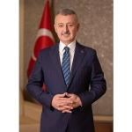 baskan-buyukakin-okula-yeni-baslayan-miniklere-basarilar-diledi.jpg