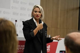 buharali-kocaeli-kitap-fuarinda-ruhsal-yolculugunu-anlatti-merkeze-allahin-rizasini-koyun.jpg