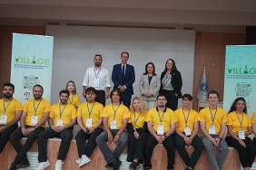 ege-universitesinde-muhendislik-egitiminde-yenilikci-teknolojiler-sempozyumu-duzenlendi.jpg