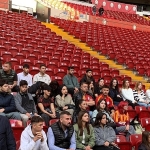 eu-bayindir-myo-ogrencileri-rams-park-stadinin-zeminini-inceledi.jpg