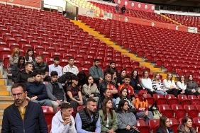 eu-bayindir-myo-ogrencileri-rams-park-stadinin-zeminini-inceledi.jpg