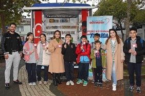 gezici-kutuphaneden-cocuklara-ozel-bayram-turu.jpg