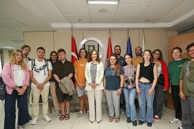 karsiyakali-ogrencilere-uluslararasi-egitim-destegi.jpg