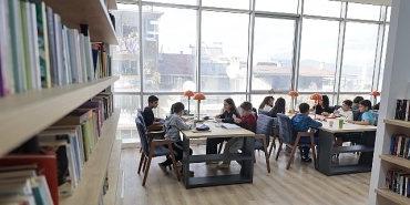 konakli-ogrenciler-cumhuriyet-kutuphanelerini-cok-sevdi.jpg