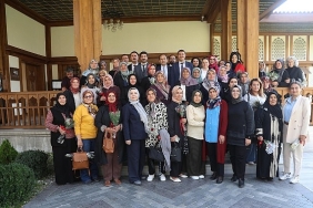 konyali-kadin-ciftciler-dunya-kadin-ciftciler-gununde-buyuksehirin-etkinliginde-bulustu.jpg