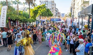 kushimoto-sokak-sanatcilari-festivali-bu-yil-da-on-binlerce-kisiyi-agirladi.jpg
