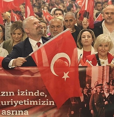 menemende-cumhuriyet-coskusu-yasanacak.jpg