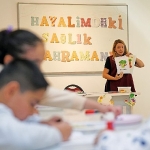 osmangazide-cocuklar-oyunlar-oynayarak-saglikli-beslenmeyi-ogreniyor.jpg