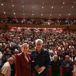 zulfu-livaneli-okurlariyla-bulustu.jpg