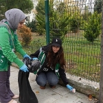 beylikduzunde-ogrencilerden-cevre-bilinci-icin-ornek-davranis.jpg