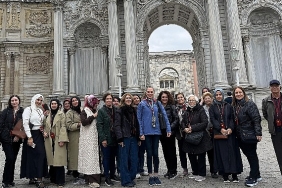 guz-gezilerinin-kasim-ayi-ziyaretleri-dolmabahce-sarayi-ile-basladi.jpg