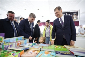 baskan-tugay-13-burdur-kitap-fuarinin-acilis-torenine-katildi.jpg