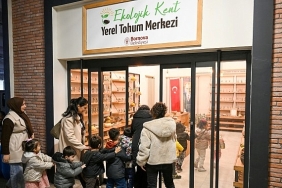 bornovada-minik-eller-topraga-dokunus.jpg