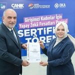 canik-belediyesiyle-yapay-zeka-ogrenen-kadinlarin-sertifika-coskusu.jpg