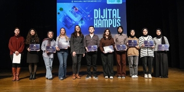 dijital-kampuste-yetisen-235-genc-sertifikalarini-aldi.jpg