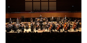 izmir-devlet-senfoni-orkestrasi-iki-buyuk-yetenegi-bulusturdu.jpg