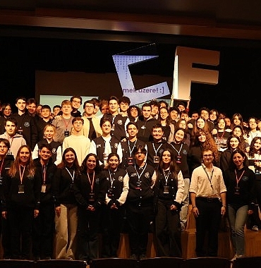 liselerarasi-ilk-kodlama-yarismasi-codefest-10uncu-kez-duzenlendi.jpg